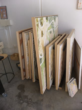 Load image into Gallery viewer, Artist rack for 10 canvas paintings